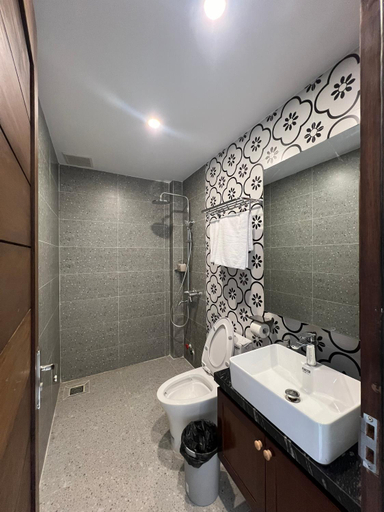 Bathroom 3, Nhã Hotel, Phan Rang-Tháp Chàm