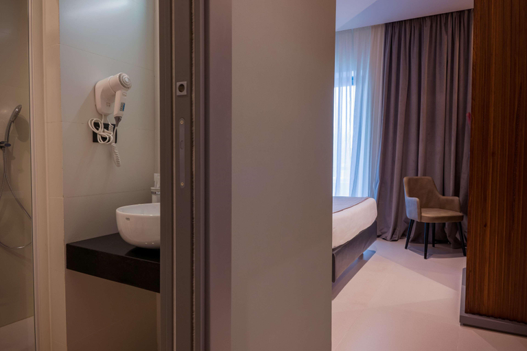 Bedroom 3, Best Western Hotel Ferrari, Napoli