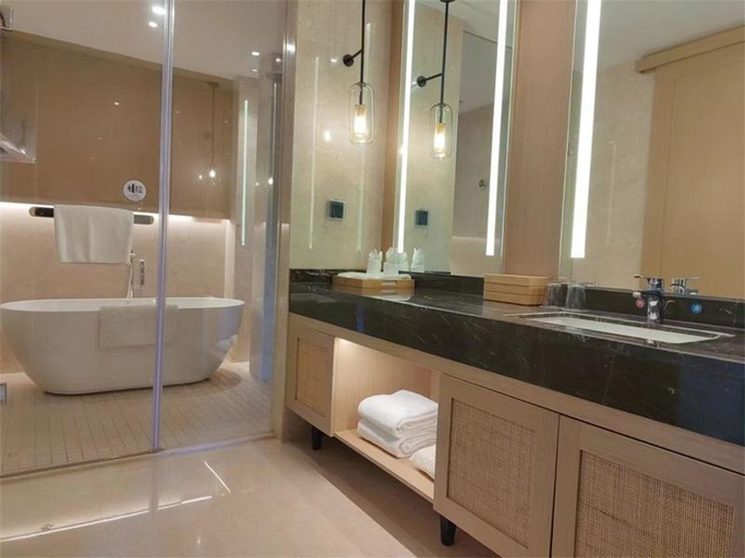 Bathroom 5, Blossom Hill Hotel Bazhong Enyang, Bazhong