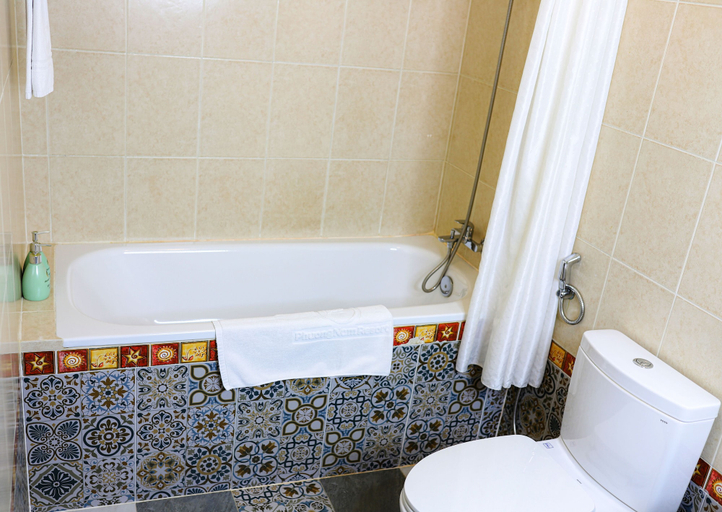 Bathroom 5, Phuong Nam Resort, Thuận An