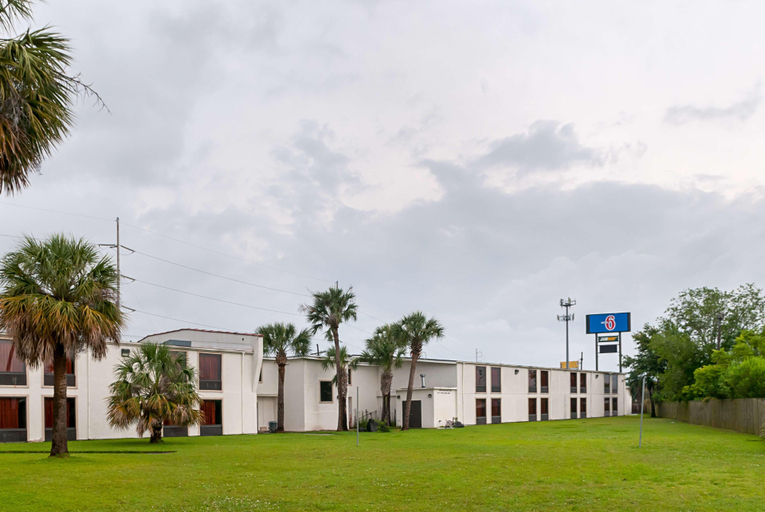 Exterior & Views 2, Motel 6 New Orleans, Orleans