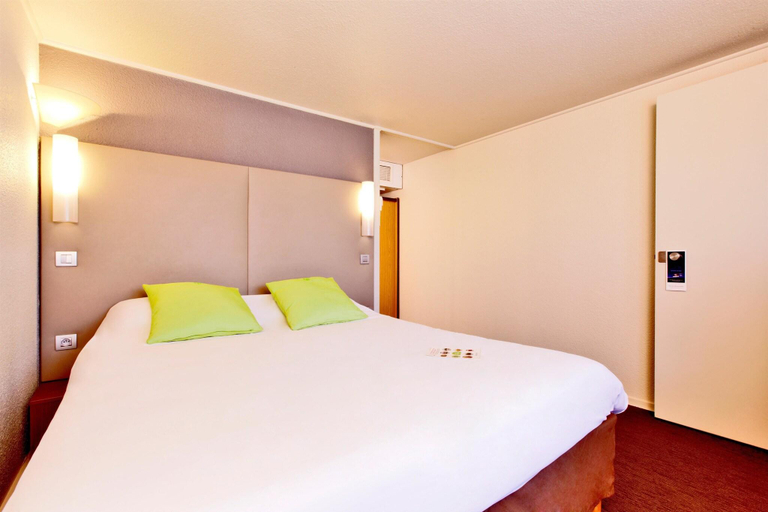 Bedroom 4, Hotel Campanile Brest - Gouesnou Aéroport, Finistère