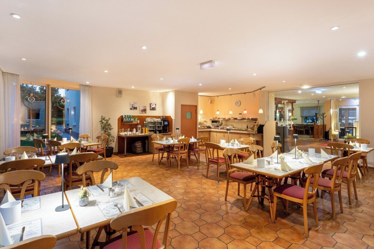Food & Drinks 5, Hotel Montana Diemelstadt, Waldeck-Frankenberg