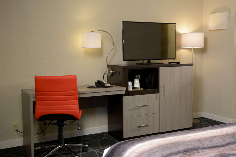 Bedroom 4, Best Western Hotel Montgomery, Manche