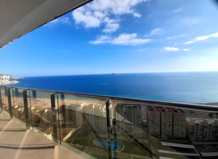 View 3, Sunset Cliffs sea view apartments 14 floor, Alicante