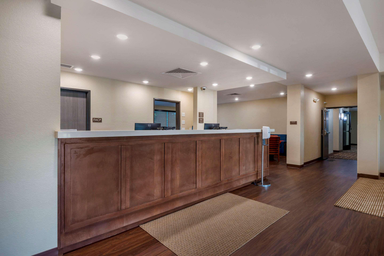 Public Area 2, Comfort Inn & Suites North Mankato, Nicollet