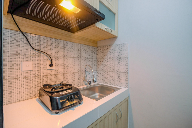 Others 2, Comfort 1BR at Royal Heights Apartment By Travelio, Bogor