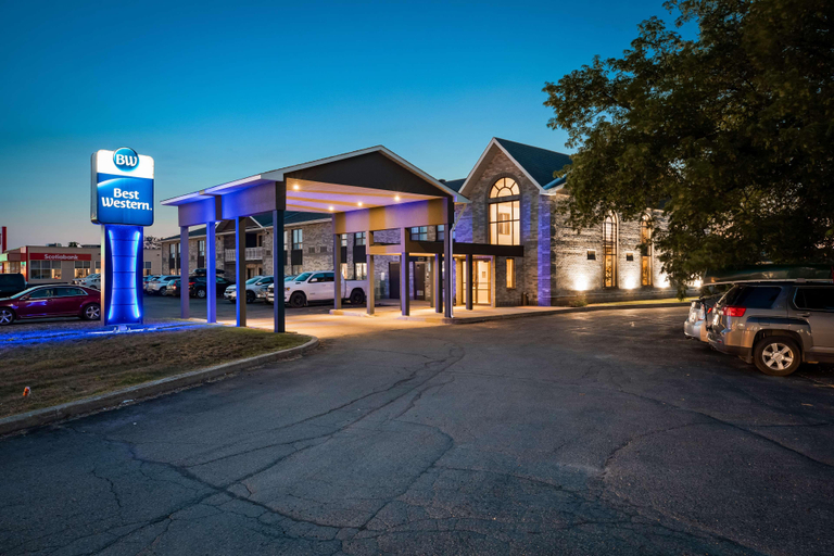 Exterior & Views 2, Best Western Smiths Falls Hotel, Leeds and Grenville
