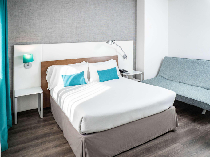 Bedroom 4, ibis Styles A Coruna, A Coruña