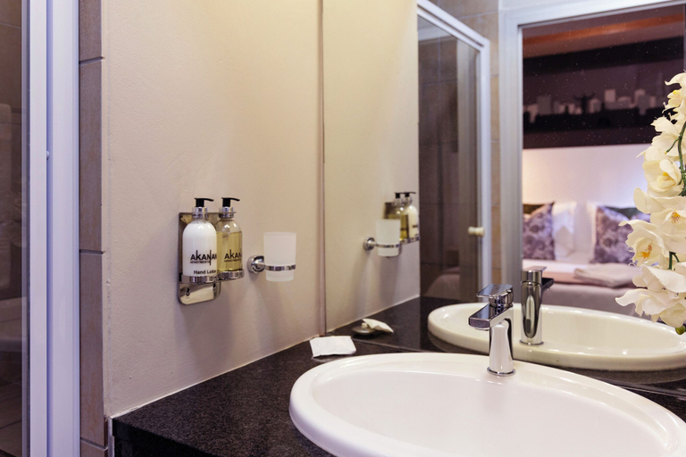 Bathroom 4, Akanani Apartments, City of Tshwane