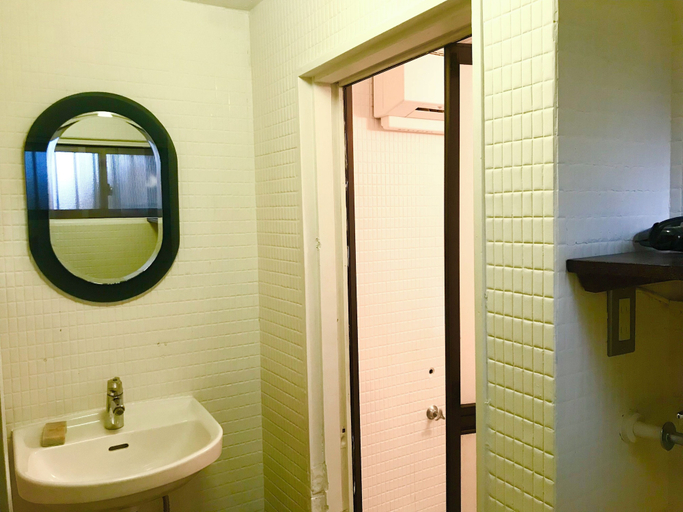 Bathroom 5, Guest House NOW TRAVEL ShinOsaka, Osaka