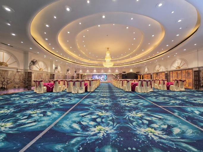 Business Facilities 4, Hotel Mandakini Royale, Kanpur Nagar