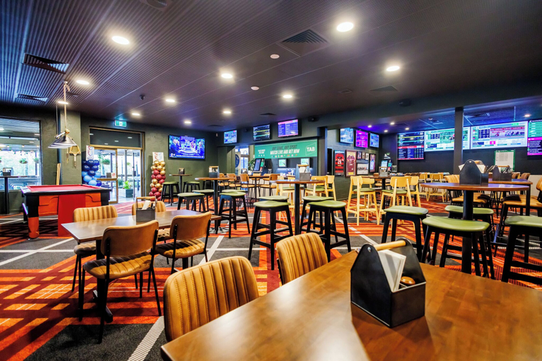 Food & Drinks 5, Everton Park Hotel, McDowall