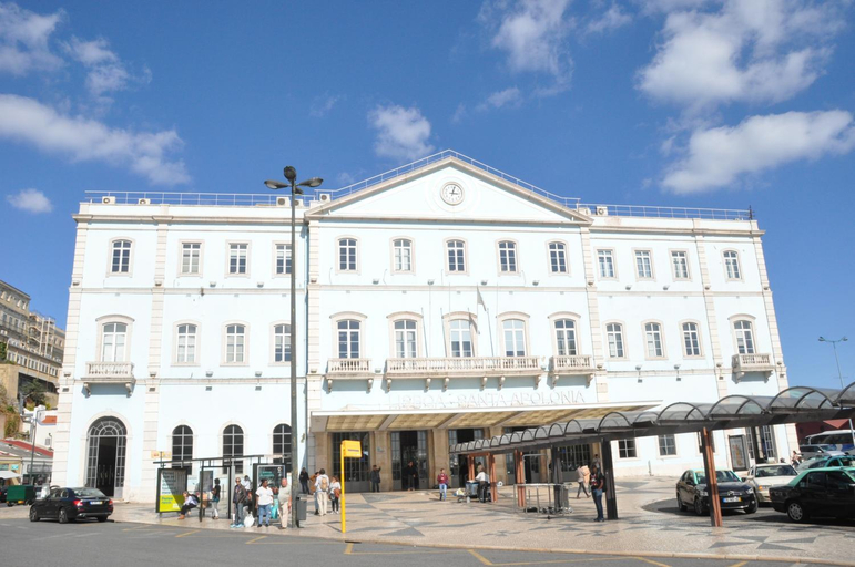 Others 4, Place Polonia, Lisbon
