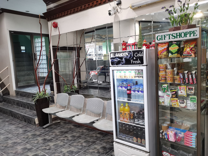 Food & Drinks 5, Metro Park Hotel Cebu City, Cebu City