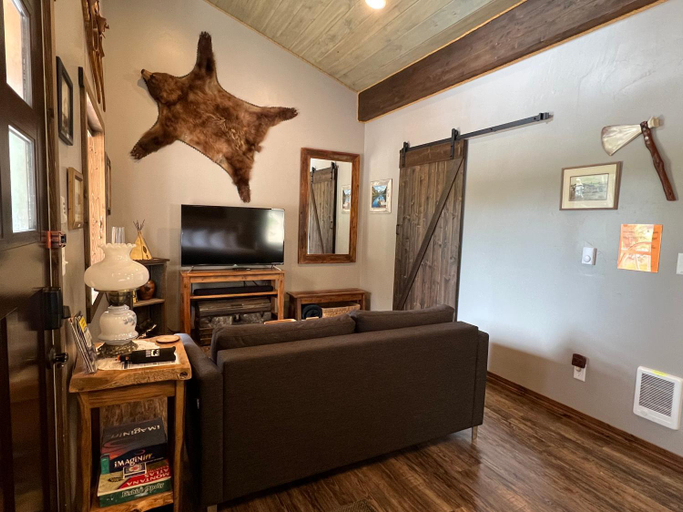 Others 4, Fort Williamson Glacier Vacation Rentals, Flathead