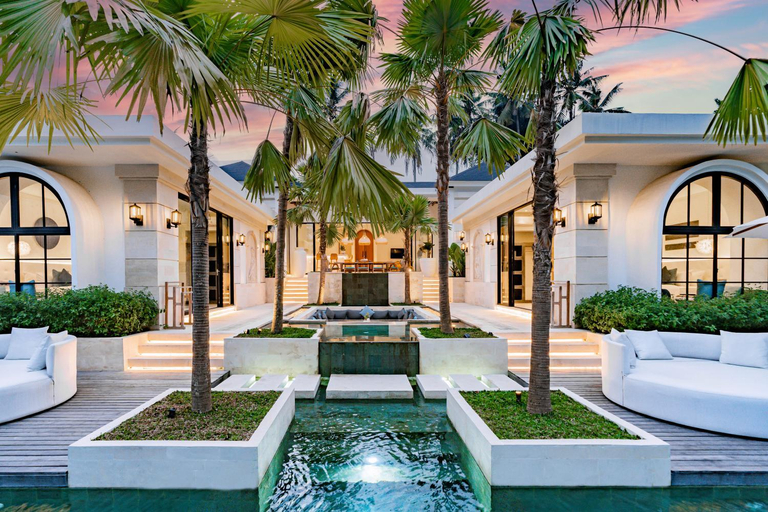 Others 2, Villa Romana, Gianyar