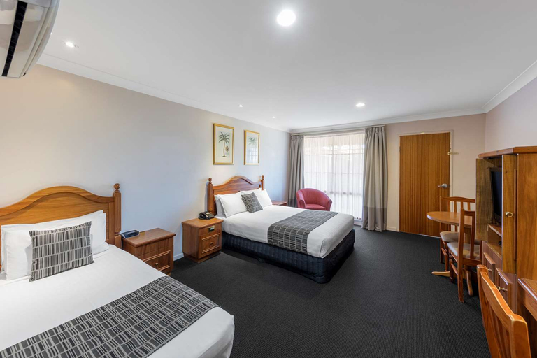 Bedroom 3, Best Western Ambassador Motor Inn & Apartments, Wagga Wagga - Pt A