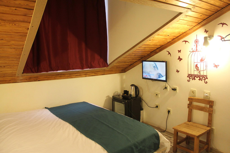 Bedroom 4, Hot Budget, Beşiktaş