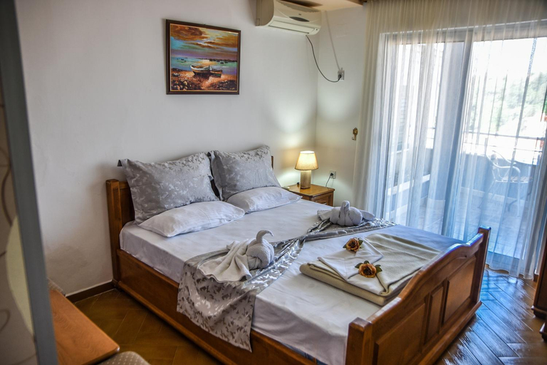 Others 3, Apartments Croma