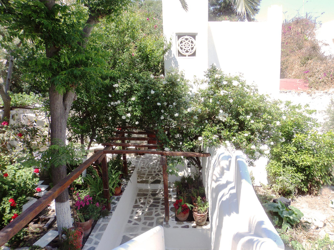 Others 3, Villa Pinelopi, South Aegean