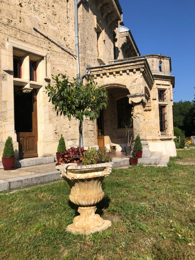 Others 3, Chambres au Chateau Saint-geoire, Isère