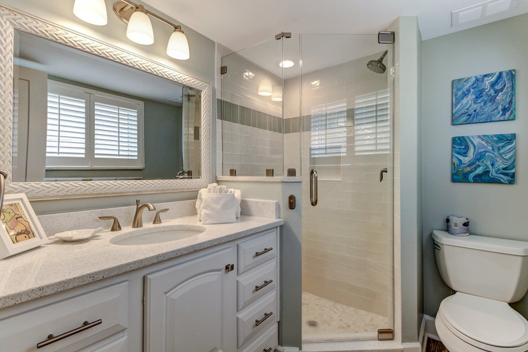 Bathroom 4, Gorgeous Oceanfront Views Condo with On Site Pool and Fully Covered Parking by RedAwning, Nassau