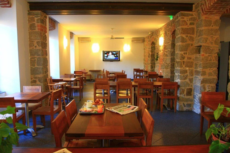Food & Drinks 5, Kalliste, Corse-du-Sud