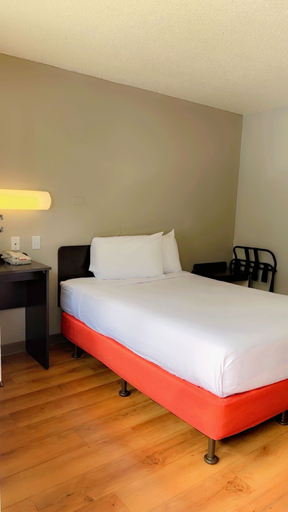Bedroom 4, Motel 6 – Santa Rosa, CA - South, Sonoma