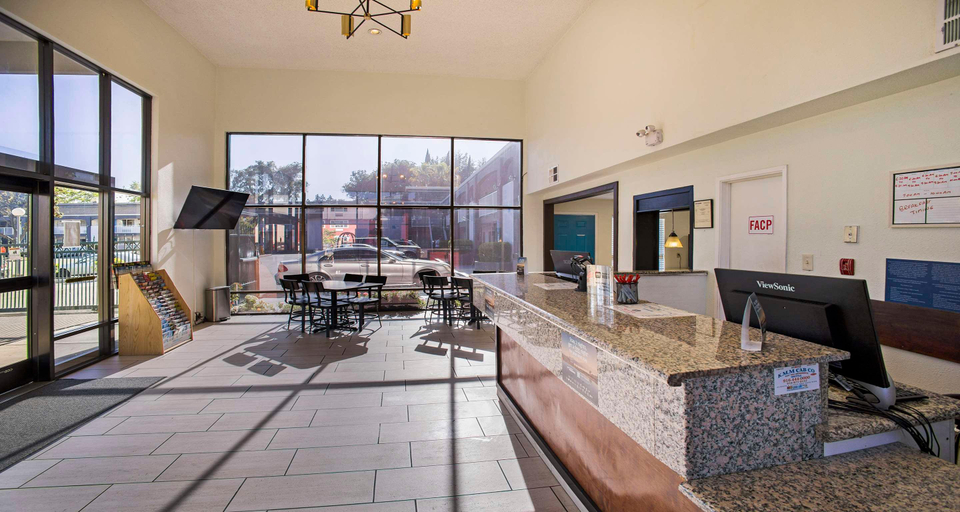 Public Area 2, SureStay Plus Hotel by Best Western Sacramento North, Sacramento