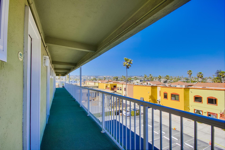 Public Area 3, Surfer Beach Hotel, San Diego
