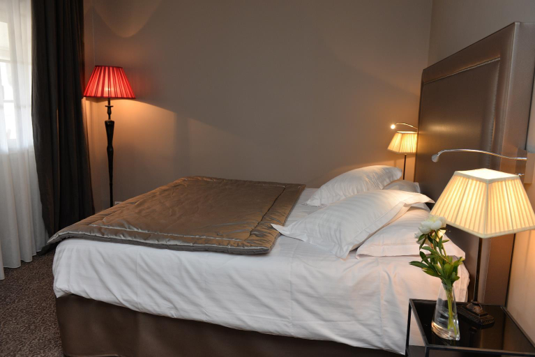 Bedroom 3, Best Western Plus Hotel d'Europe et d'Angleterre, Saône-et-Loire