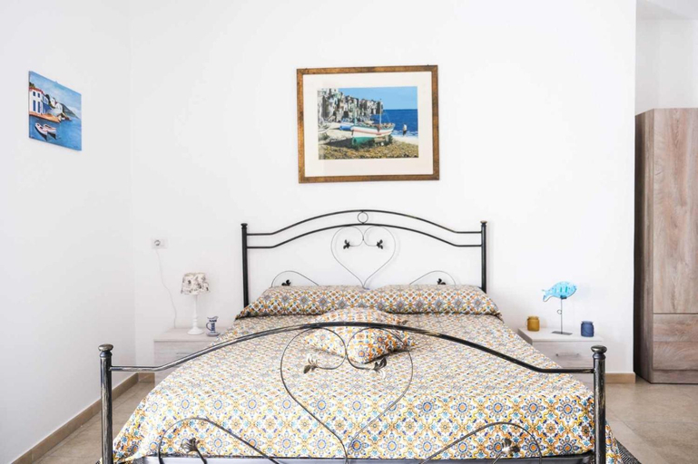 Bedroom, Lipari - Casa Centro Storico, Messina