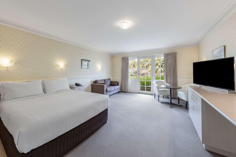Bedroom 3, Best Western Olde Maritime Motor Inn, Warrnambool