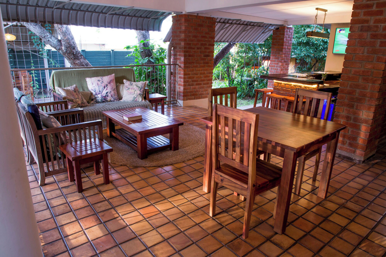 Food & Drinks 5, Livingstone Lodge, Hwange