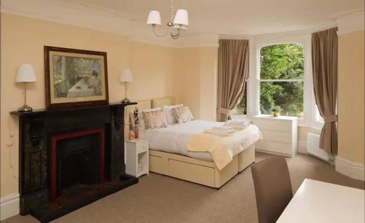 Bedroom 2, Stay with The Reach Cambridge, Cambridgeshire