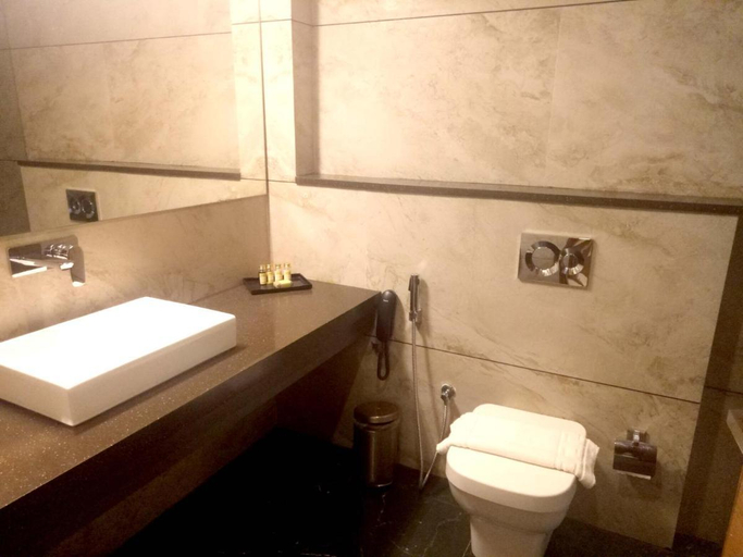 Others 4, HOTEL SAVITHRI, Thiruvananthapuram