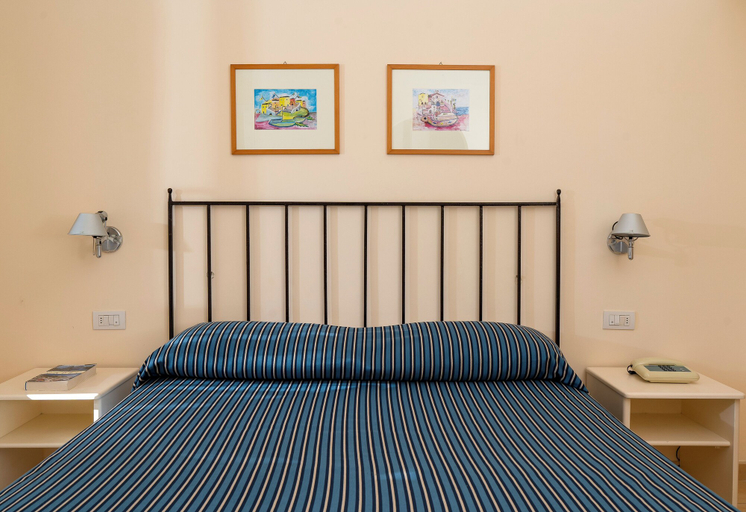 Bedroom 4, Hotel Senaria, Napoli