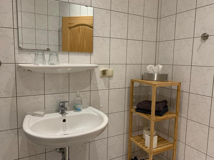 Bathroom 2, Alter Gasthof Missen, Oberspreewald-Lausitz
