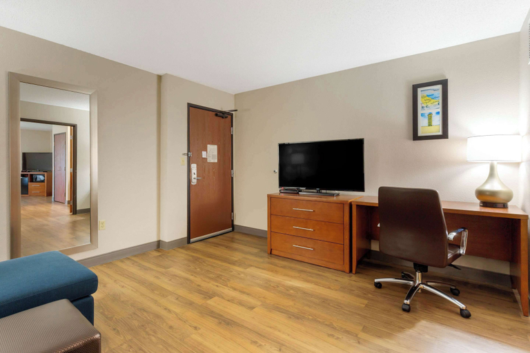 Bedroom 3, Comfort Inn & Suites Milford, Kent