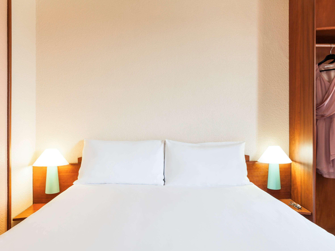 Bedroom 2, ibis Douala, Wouri
