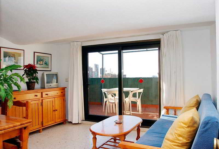 Bedroom 2, Halley Hotel & Apartments Affiliated by Meliá, Alicante