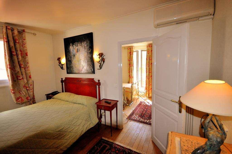 Bedroom 2, des Bains, Paris