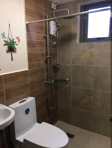 Others 5, 2BR Goshenland Towers near Session Road , Baguio City