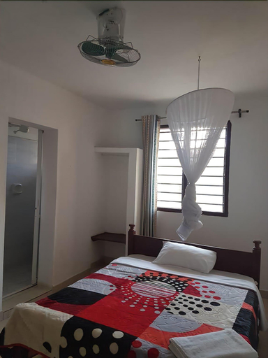 Bedroom 3, Miritini Golden Guest House, Jomvu