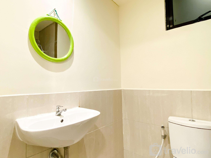 Bathroom 3, Nice and Simply 2BR Meikarta Apartment By Travelio, Cikarang