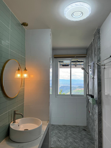 Bathroom 3, SUNYA Doichang, Mae Suai