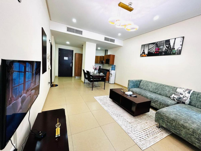 Others 2, Aspire Tower # Elegant Classic 1Br with Pool and Gym, Manama