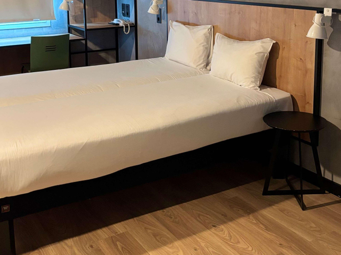 Bedroom 5, Ibis Barcelona Montmelo, Barcelona