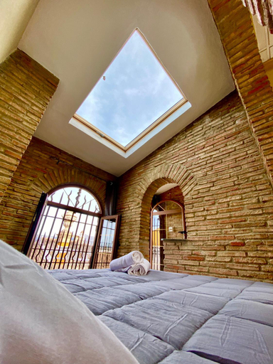 Others 4, Apartamentos Abeto, Málaga